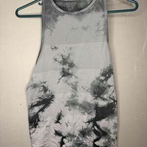 LULULEMON X PELOTON gray tie-dye swiftly tech racerback tank top